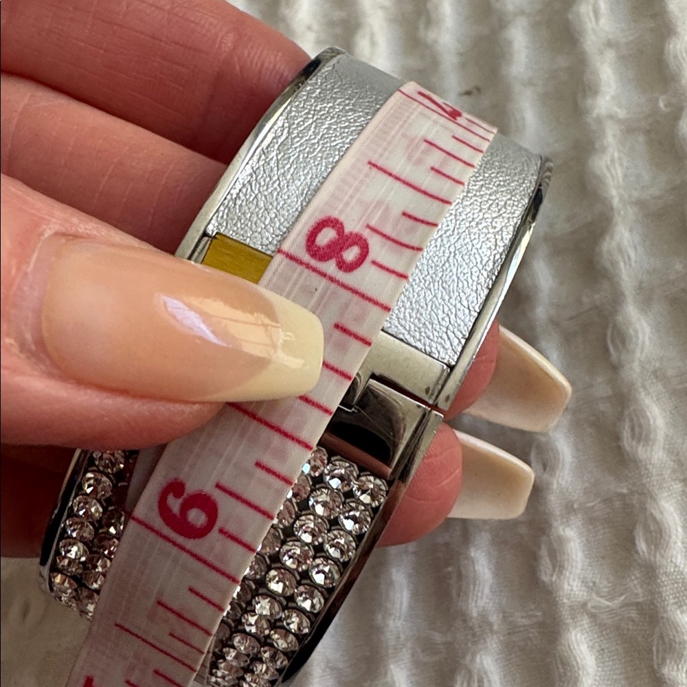 Swarovski Silver and Crystal Sparkle Bracelet authentic - Picture 11 of 11